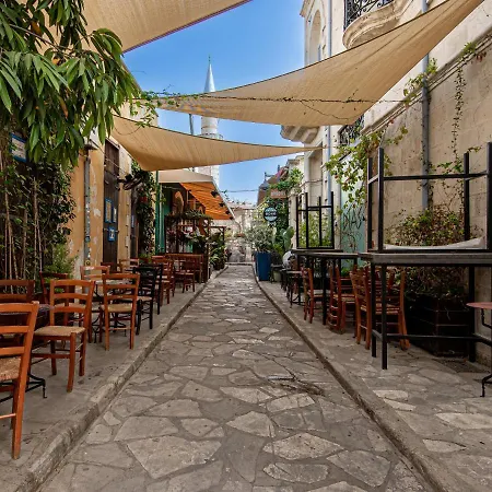 Stunning Vacation For Up To Eight With Balcony All Yours