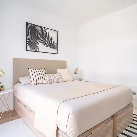 Stunning Vacation For Up To Eight With Balcony All Yours *